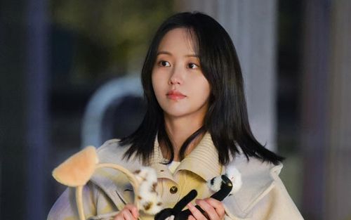 Ảnh hậu trường đẹp lung linh của 'tình đầu quốc dân' Kim So Hyun
