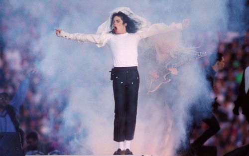 Sau 17 năm ngày mất, Michael Jackson vẫn áp đảo các ngôi sao âm nhạc đương đại