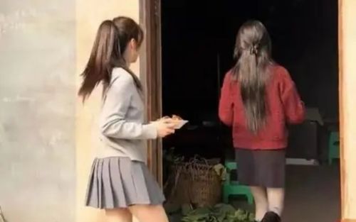 Người đàn ông trở về nhà, sững sờ khi thấy cảnh tượng giữa vợ mới và vợ cũ