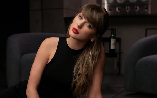 Taylor Swift tổn thương vì album mới bị chê, Travis Kelce lên tiếng