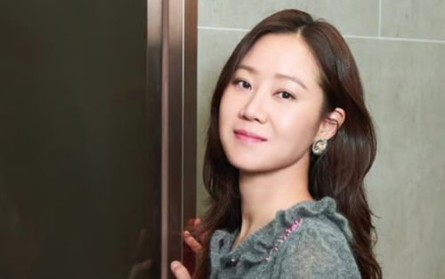 Gong Hye Jin đi du lịch cùng chồng kém 10 tuổi