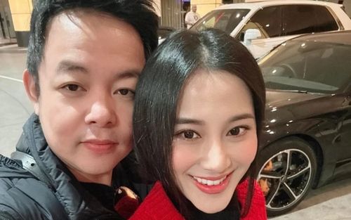 Quang Lê đưa nữ ca sĩ kém 12 tuổi về nhà, làm một việc gây xôn xao