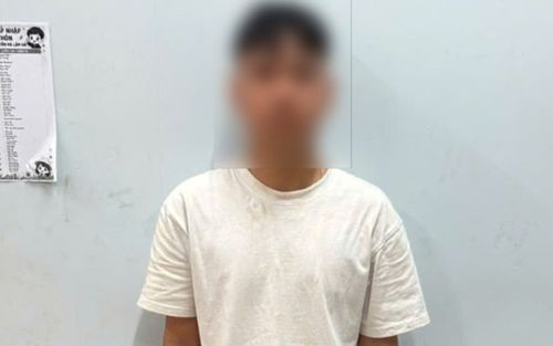 Con trai báo bị kẻ lạ mặt cướp điện thoại khiến bố mẹ sợ hãi, báo Công an liền lộ ra sự thật bất ngờ