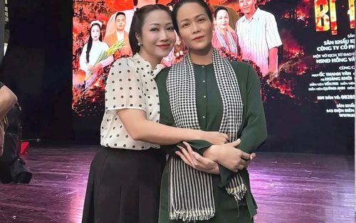 Nhật Kim Anh và Ốc Thanh Vân thắng lớn ở tuổi ngoài 40