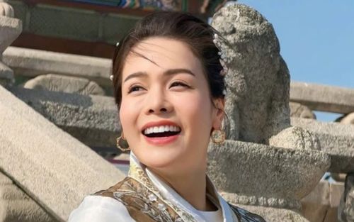 Mừng cho tình yêu đẹp của Nhật Kim Anh ở tuổi 41