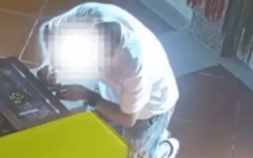 Lấy trộm 7 triệu đồng tiền công đức trong chùa, người đàn ông làm một việc khó tin trước khi bỏ trốn