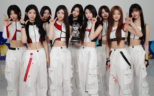 A2O LITE gây sốt tại Nhật Bản, ca khúc debut vươn lên vị trí số 1 trên Oricon