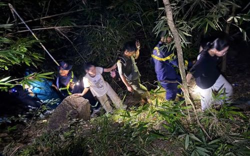 Rủ nhau đi leo núi, 2 nữ sinh viên khiến lực lượng chức năng phải vào cuộc