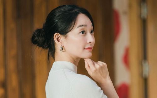 Shin Min Ah tiết lộ bí quyết giữ dáng ở tuổi 42: Thay đổi chế độ ăn, từ bỏ một bộ môn làm đẹp quen thuộc