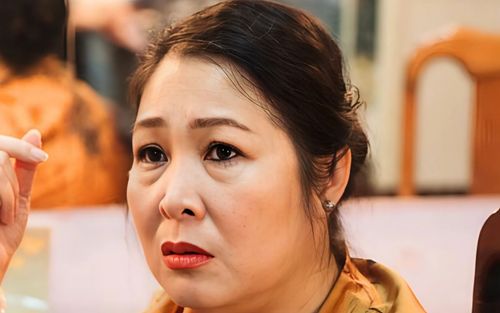 NSND Hồng Vân báo tin trước khi xuất ngoại