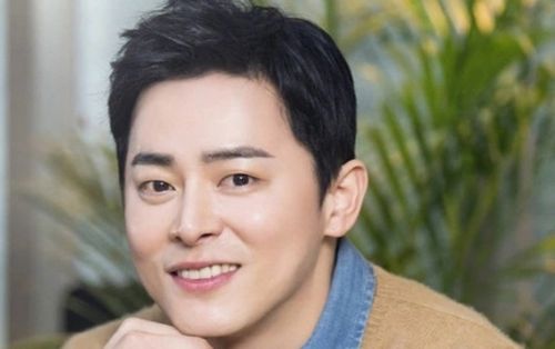 'Ông hoàng phim tình cảm' Jo Jung Suk thường xuyên bị vợ mắng