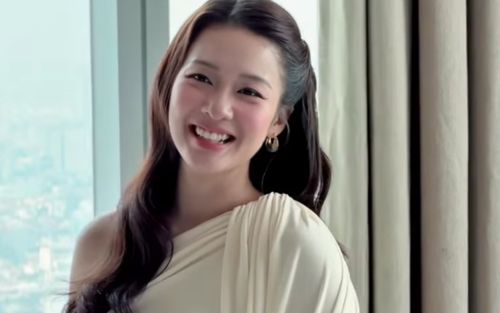 Khả Ngân rạng rỡ trong những tuần cuối thai kỳ