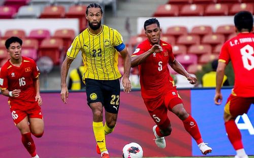 FIFA trừ điểm nặng tuyển Việt Nam khi thua Malaysia