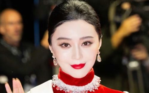 Phạm Băng Băng chiếm trọn spotlight thảm đỏ BIFF lần thứ 31