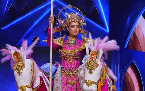 Emoura Phạm diễn Trang phục dân tộc nổi bật ở Miss Grand International