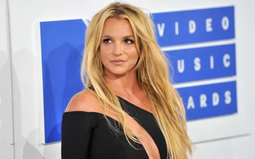 Britney Spears gây chú ý khi xuất hiện bên hai con trai sau nhiều sóng gió