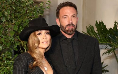 Ben Affleck bất ngờ nhắc về Jennifer Lopez sau 2 năm ly hôn