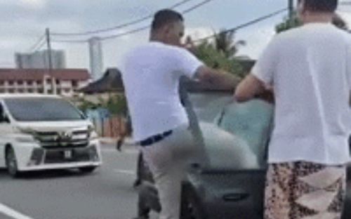 Hành hung tài xế sau va chạm xe, người đàn ông trả giá ngay sau đó