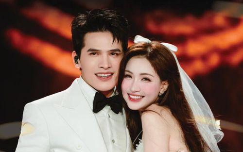 Hòa Minzy tuyên bố 3 từ dưới 'ảnh cưới' với Quốc Thiên