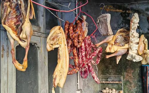 Người đàn ông bị bắt vì trộm 16kg thịt phơi ngoài hành lang, lời khai gây sốc