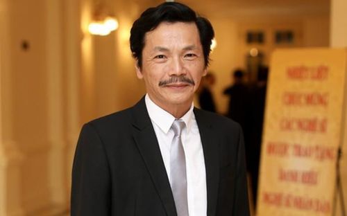 Khoảnh khắc trước giao thừa của NSND Trung Anh