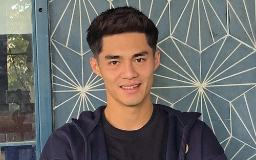 Ba thủ môn Trần Trung Kiên bật khóc khi con trai tặng xe