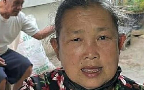 Người phụ nữ bán rau muống thành triệu phú sau một đêm, mừng rỡ vì thoát cảnh cơ cực