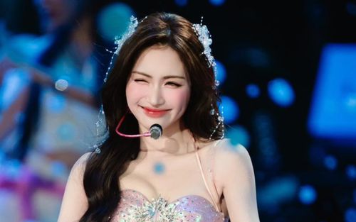 Hòa Minzy báo tin về số tiền 400 triệu ngay cận Tết