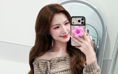 Hòa Minzy gọi điện cho một người đặc biệt lúc 11 giờ đêm, nói suốt 3 phút