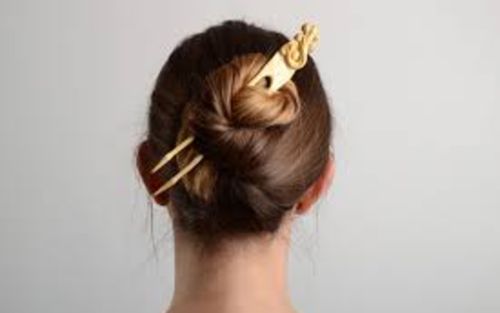 Phụ kiện tóc kiểu Pháp: 'Bảo bối' tạo kiểu thanh lịch cho tóc mỏng