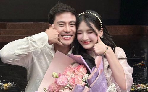 Khoảnh khắc ngọt ngào của Thanh Sơn và bạn gái gây sốt mạng xã hội