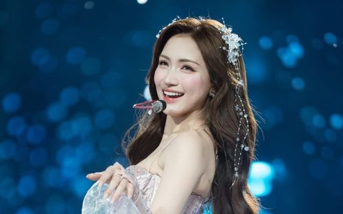 Số tiền 400 triệu đồng của Hòa Minzy gây tranh cãi