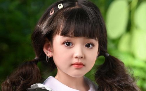 Diễn viên nhí 9 tuổi 'đắt show' nhất của màn ảnh Việt