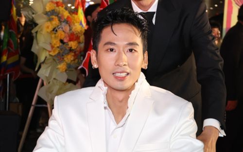 Khán giả quốc tế phản ứng với Tuấn Trần