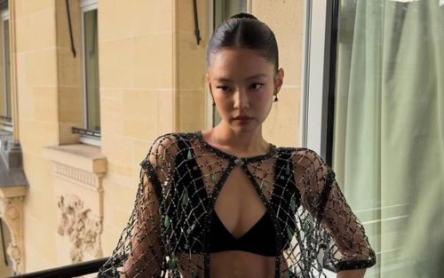 Jennie (BLACKPINK) gây chú ý với phong cách táo bạo