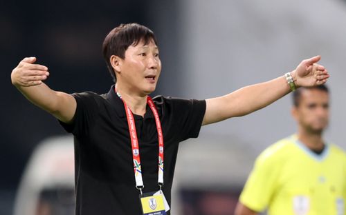 Tin chiều 10/3: Tình cảnh đảo ngược với HLV Kim Sang Sik