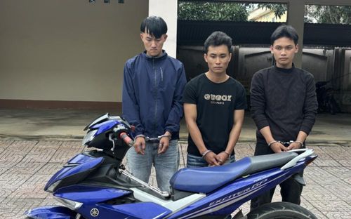 Bắt 3 thanh niên có hành vi xấu đối với cô gái trẻ trong đêm 8/3