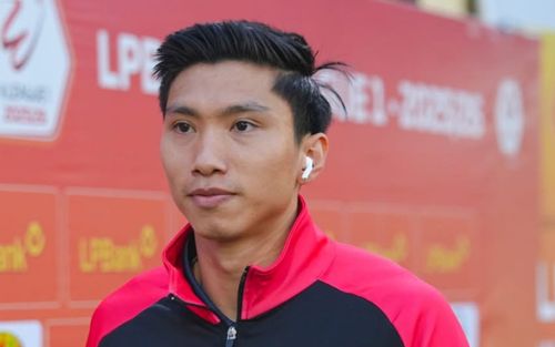 Cú đổi đời của hậu vệ Đoàn Văn Hậu