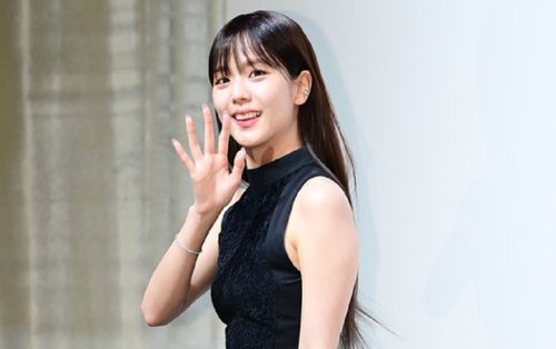 'Tan chảy' với cách Jisoo (BLACKPINK) đối xử với fan nhí