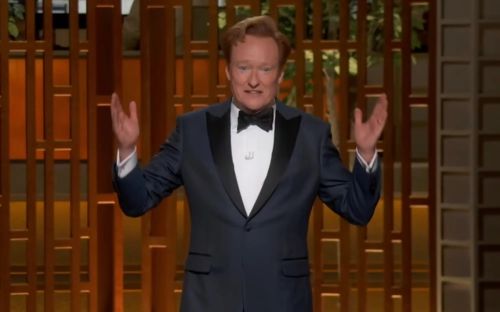 MC Conan O'Brien 'cà khịa' Timothée Chalamet ngay trên sân khấu Oscar 2026
