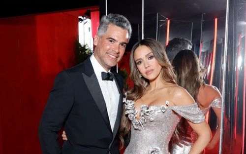 Jessica Alba và Cash Warren hoàn tất ly hôn: Hé lộ thỏa thuận quyền nuôi con và phân chia tài sản