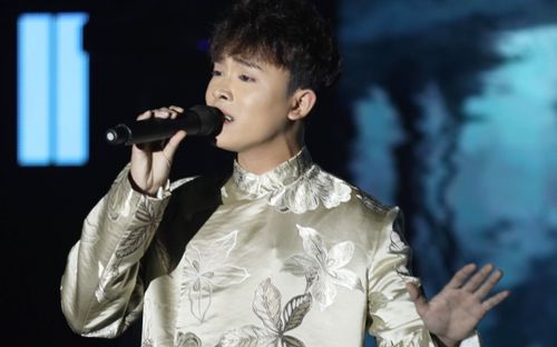 Hồ Văn Cường hát trích đoạn Tiếng trống Mê Linh, khán giả phản ứng mạnh mẽ