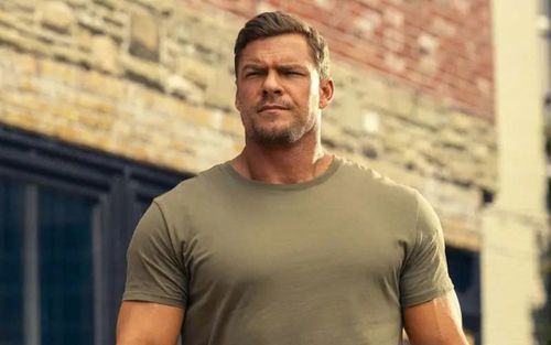 Nam diễn viên 42 tuổi bị điều tra sau khi lộ clip đánh nhau với hàng xóm