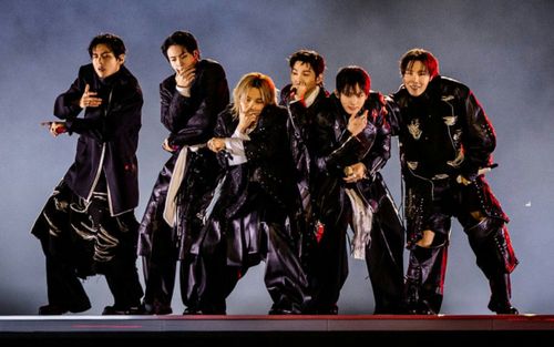 Tổng thống Hàn Quốc khen ngợi concert của BTS