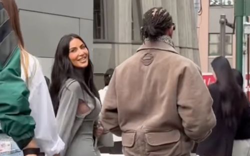 Phản ứng của người mẫu Kim Kardashian khi bị bắt gặp 'tay trong tay' với Lewis Hamilton trên phố