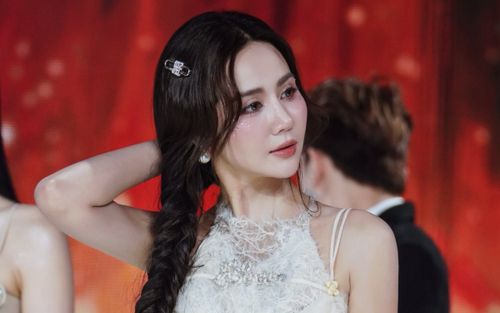 Thổn thức với visual nữ tính của Huyền Lizzie