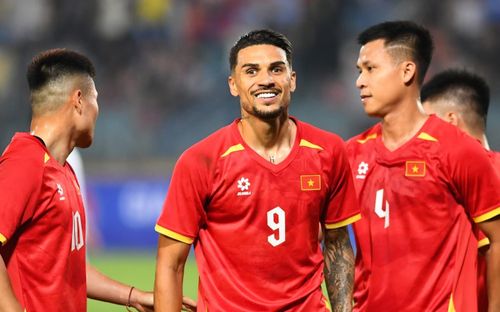 Việt Nam dứt điểm tệ trước Bangladesh, lo với Malaysia