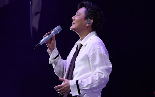 Nam ca sĩ gạo cội kết thúc chuyến lưu diễn kéo dài suốt 8 năm