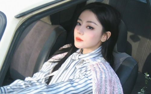 Xôn xao tin Địch Lệ Nhiệt Ba bị mắc kẹt ở Dubai, phải huỷ show trước giờ G