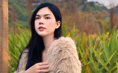 Ngọc Trinh bất ngờ 'cầu cứu'